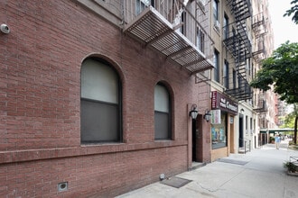 105 E 88th St in New York, NY - Building Photo - Building Photo