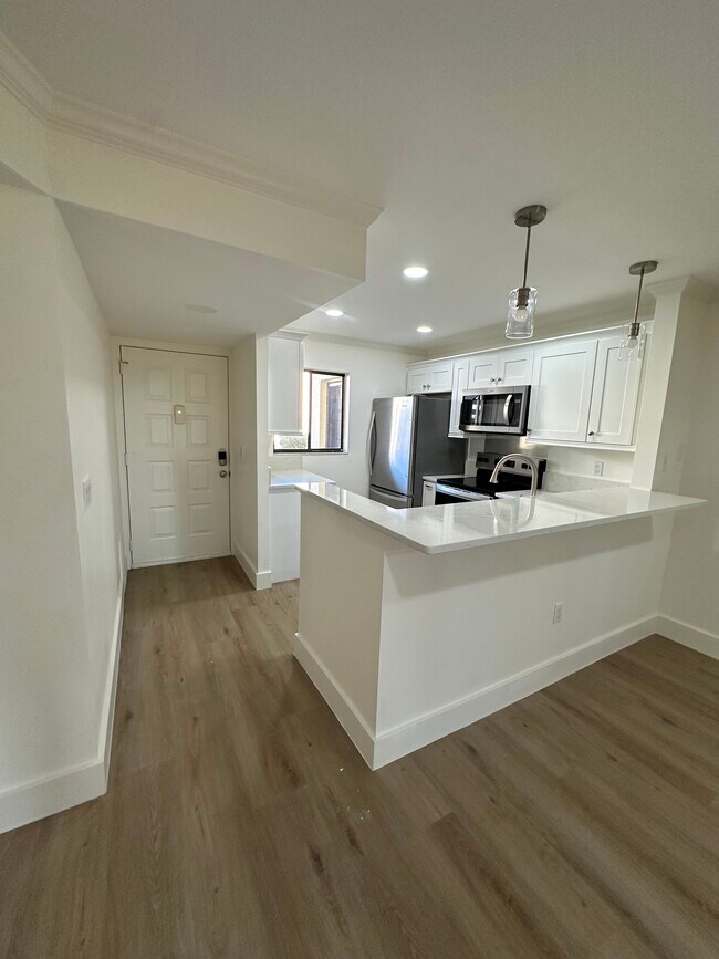 401 Airport Ave E in Venice, FL - Building Photo - Building Photo