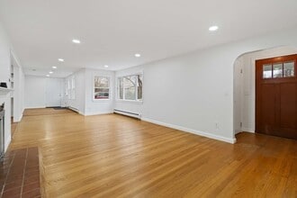 58 Cutler Dr in Framingham, MA - Building Photo - Building Photo