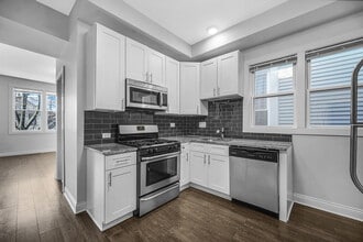 3121 N Southport Ave in Chicago, IL - Building Photo - Building Photo