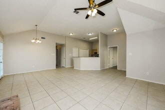 1521 Becky Ln in Lancaster, TX - Building Photo - Building Photo