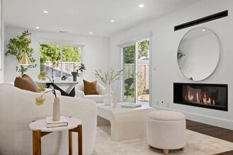 2501 Fleetwood Dr in San Bruno, CA - Building Photo - Building Photo