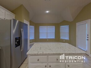 515 Crownpoint Ln in Arlington, TX - Building Photo - Building Photo