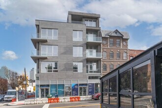 4701 Vernon Blvd in Long Island City, NY - Foto de edificio - Building Photo