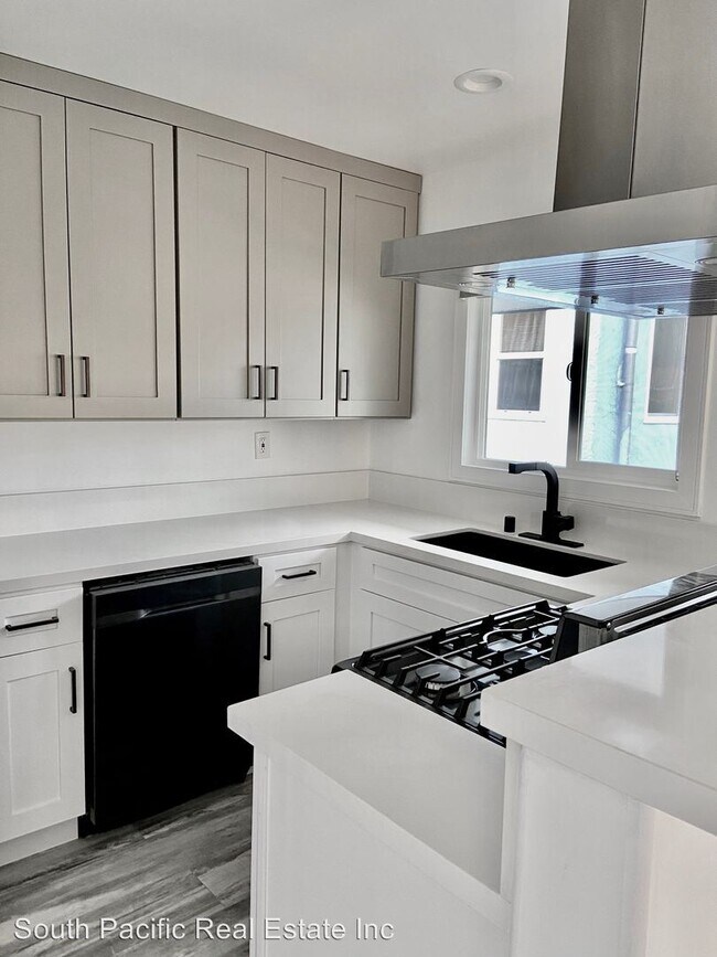 2743 Fairmount St in Los Angeles, CA - Building Photo - Building Photo