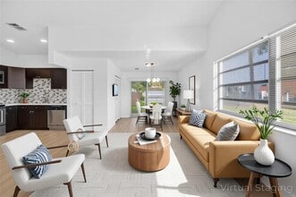 339 SW 15th St in Dania Beach, FL - Building Photo - Building Photo