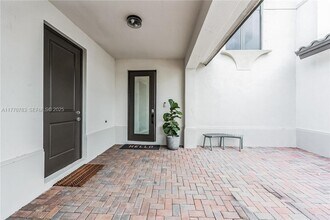 4761 Sophia Dr in Ave Maria, FL - Foto de edificio - Building Photo