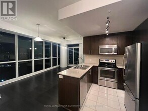 3985 Grand Park Dr in Mississauga, ON - Building Photo - Building Photo