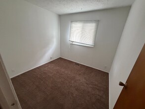 19 Eastridge Dr in Greenwood, IN - Foto de edificio - Building Photo