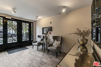 11952 Montana Ave in Los Angeles, CA - Building Photo - Building Photo