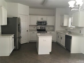 3618 Wolf Dr in Edinburg, TX - Building Photo - Building Photo