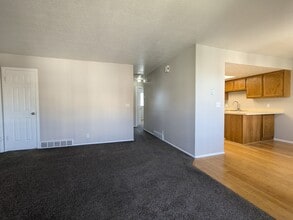 2786 West 5550 South, Unit C9 in Roy, UT - Building Photo - Building Photo