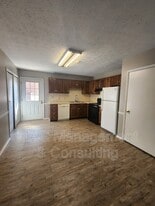 155 E Jere Whitson Rd in Cookeville, TN - Building Photo