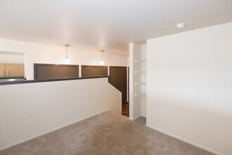Saffron Apartments in Sammamish, WA - Building Photo - Building Photo
