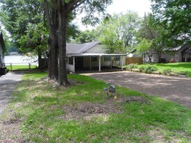 13545 Northshore Loop, Unit 1 in Conroe, TX - Building Photo