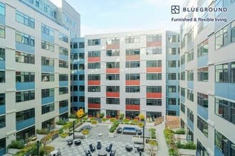 1955 129th Ave NE in Bellevue, WA - Building Photo - Building Photo