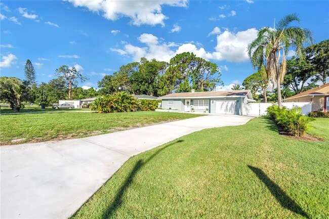 property at 2135 Desoto Way S
