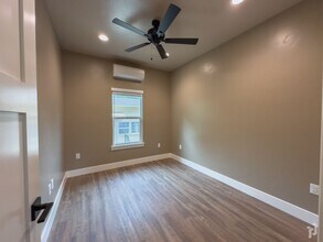 555 E 4th St in Chico, CA - Building Photo - Building Photo