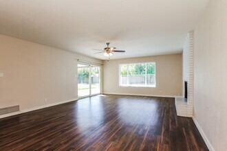7710 N 7th Ave in Phoenix, AZ - Building Photo - Building Photo