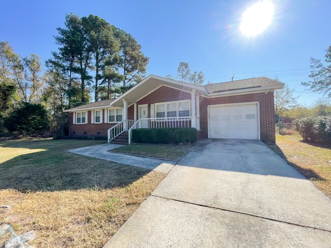 306 Lloydwood Dr in West Columbia, SC - Building Photo - Building Photo