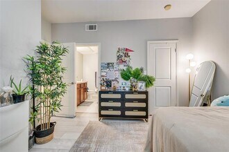 4904 Live Oak St in Dallas, TX - Building Photo - Building Photo