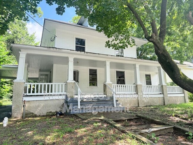 property at 303 E 6th St