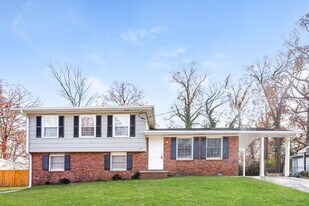 2677 Luke Dr in Ellenwood, GA - Building Photo