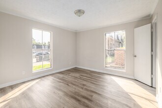 Grand Oaks in Jacksonville, FL - Foto de edificio - Interior Photo