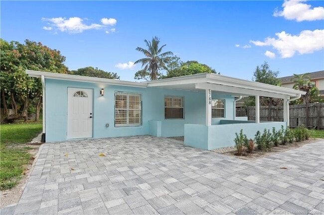 property at 5788 SE Wesley Ave