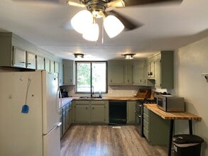 361 Wingate Ave in Moab, UT - Foto de edificio - Building Photo