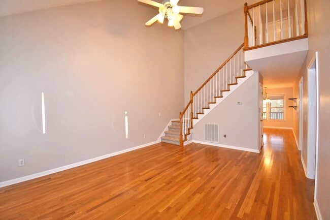 826 N Maple St in Murfreesboro, TN - Foto de edificio - Building Photo