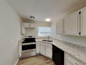 2917 Cesery Blvd in Jacksonville, FL - Building Photo - Building Photo