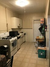 375 West Ave, Unit 2 in Lockport, NY - Foto de edificio - Building Photo