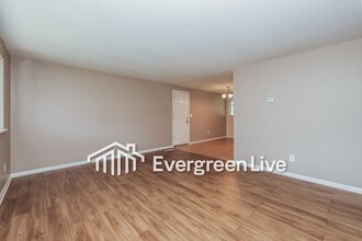 6469 Hemingway Rd in Dayton, OH - Building Photo - Building Photo