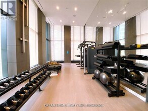 15 Holmes Ave in Toronto, ON - Building Photo - Building Photo