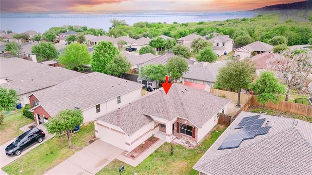 1906 Castaway Dr in Grand Prairie, TX - Building Photo - Building Photo