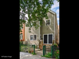 2142 N Maplewood Ave in Chicago, IL - Building Photo