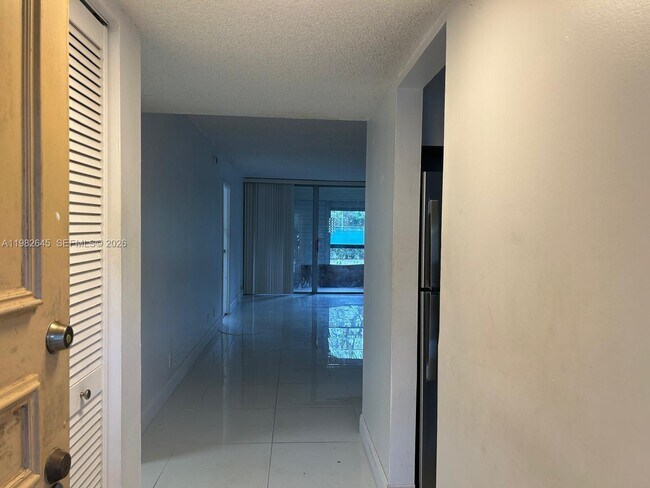 3751 Environ Blvd in Lauderhill, FL - Building Photo - Building Photo