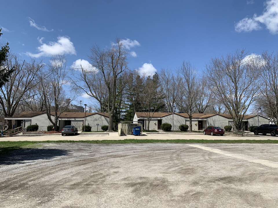 320 E Main St in Colfax, IL - Building Photo