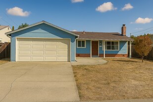 4571 Alhambra Dr in Fremont, CA - Building Photo