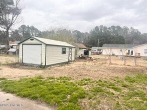 434 Kenwood Dr in Jacksonville, NC - Building Photo - Building Photo