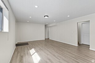 2748 S 1100 E in Salt Lake City, UT - Building Photo