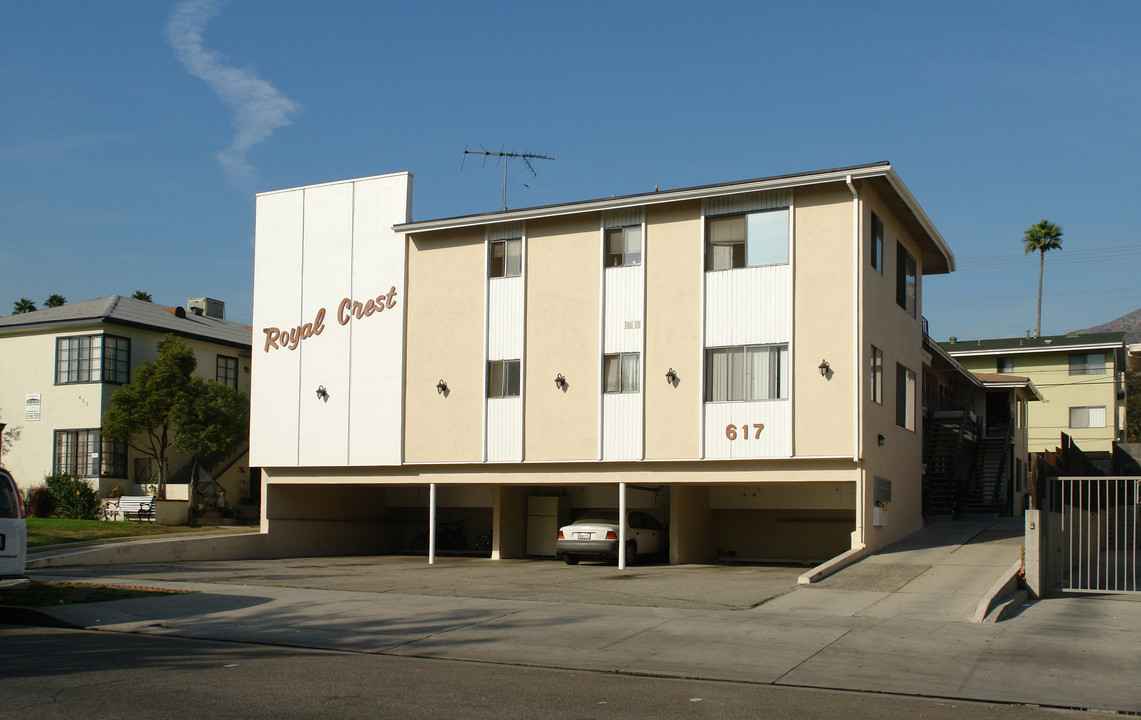 617 W Stocker St in Glendale, CA - Foto de edificio