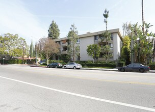 Riverwood Apartments in Studio City, CA - Building Photo - Building Photo