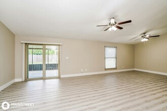 9283 Mooring Cir in Ft. Myers, FL - Building Photo - Building Photo