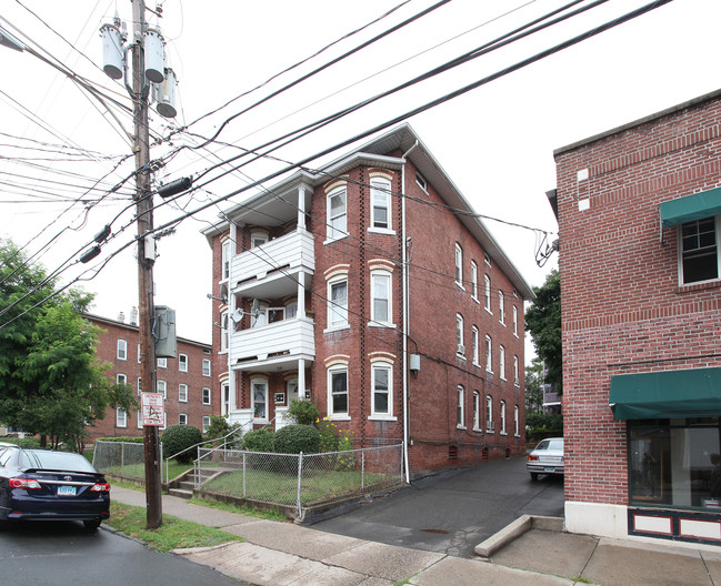 173 Broad St in New Britain, CT - Foto de edificio - Building Photo