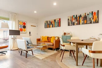 3750 Stocker St, Unit 209 Bachelor Suite in View Park, CA - Building Photo - Building Photo