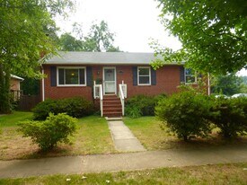 118 Falls Ave in Falls Church, VA - Building Photo