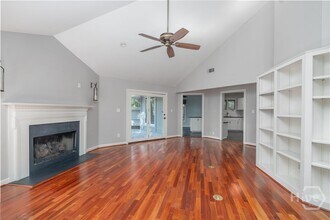 44 Black Hawk Trail in Savannah, GA - Building Photo - Building Photo