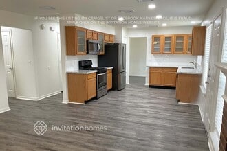 18815 Jodywood Dr in Humble, TX - Foto de edificio - Building Photo